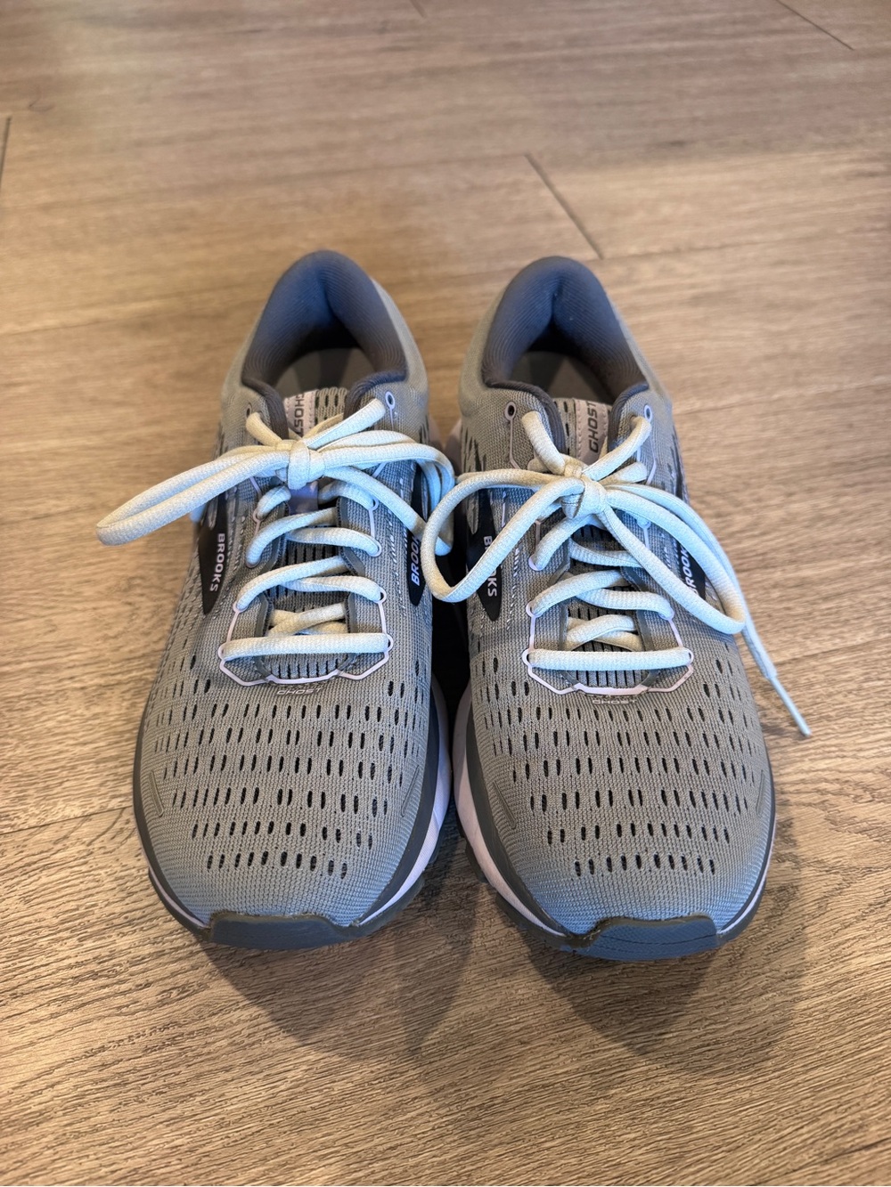 Brooks Ghost 13 Gray Sneakers in Size 7.5 - Picture 2 of 8